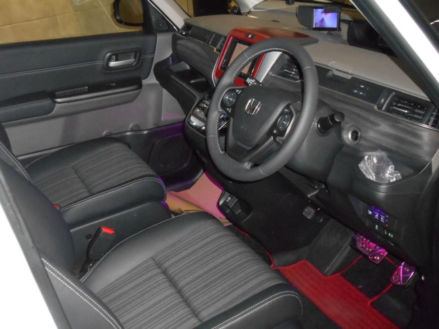 Freed Hybrid G 6座 - Image 3